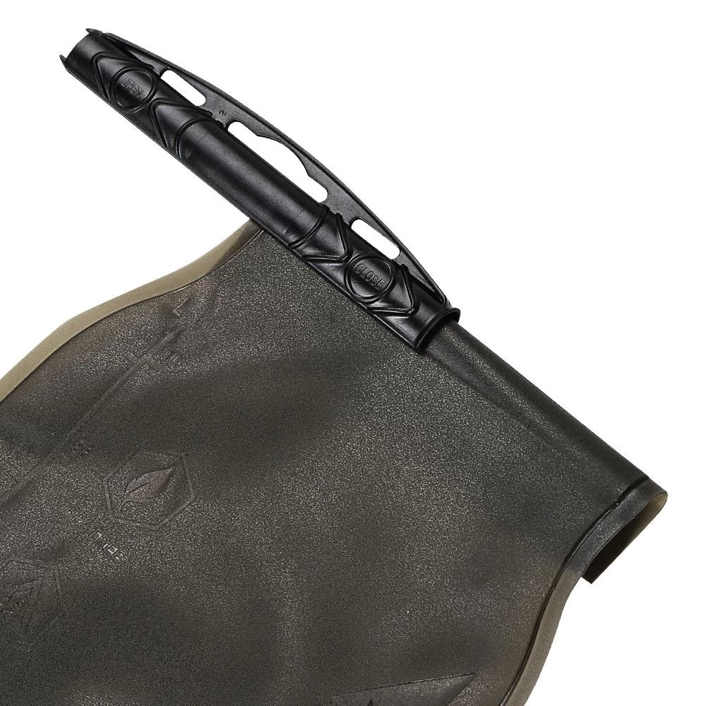 Condor 2.5 Liter Water Hydration Carrier W/Bladder 13 Condor 2.5 Liter Water Hydration Carrier W/Bladder - Image 11